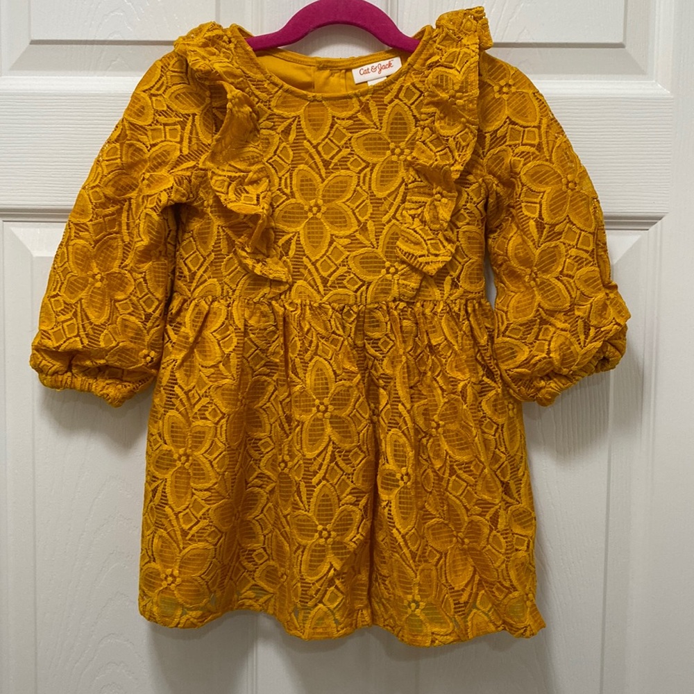 EUC-Lace Dress 🌻2 for $20